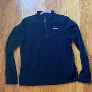 Vineyard vines pull over